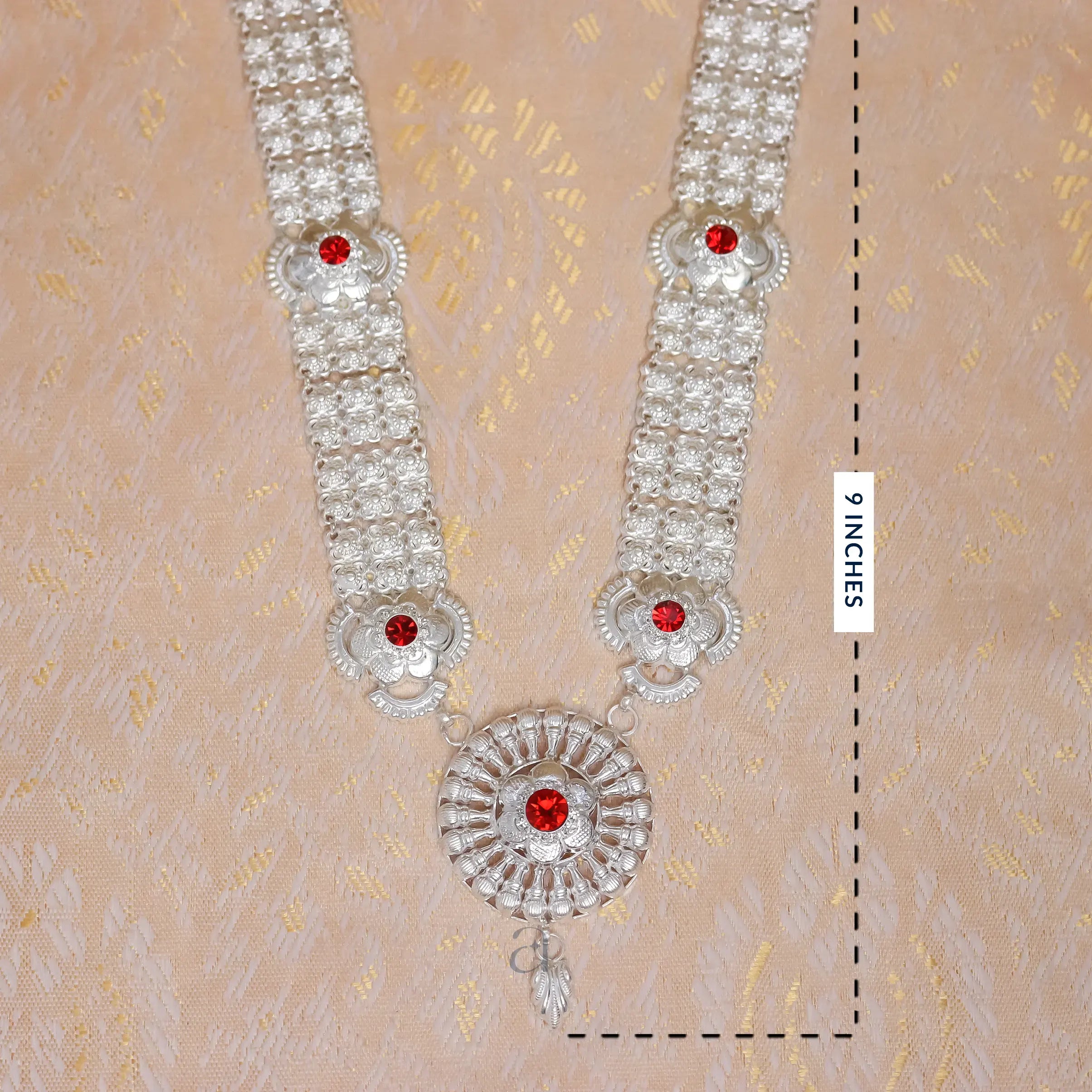 Devotional Silver Haar