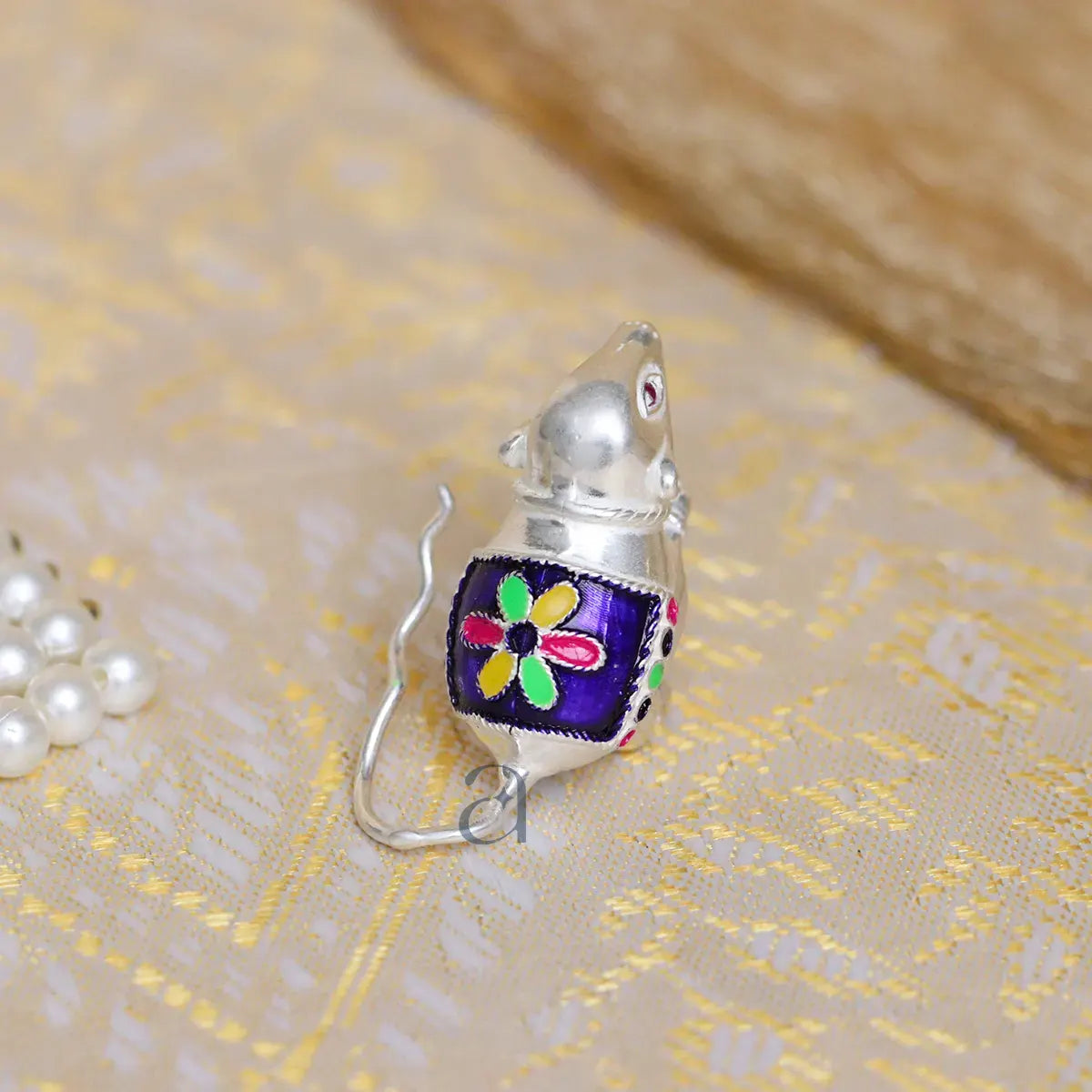 Blue Colored Silver Mushakraj