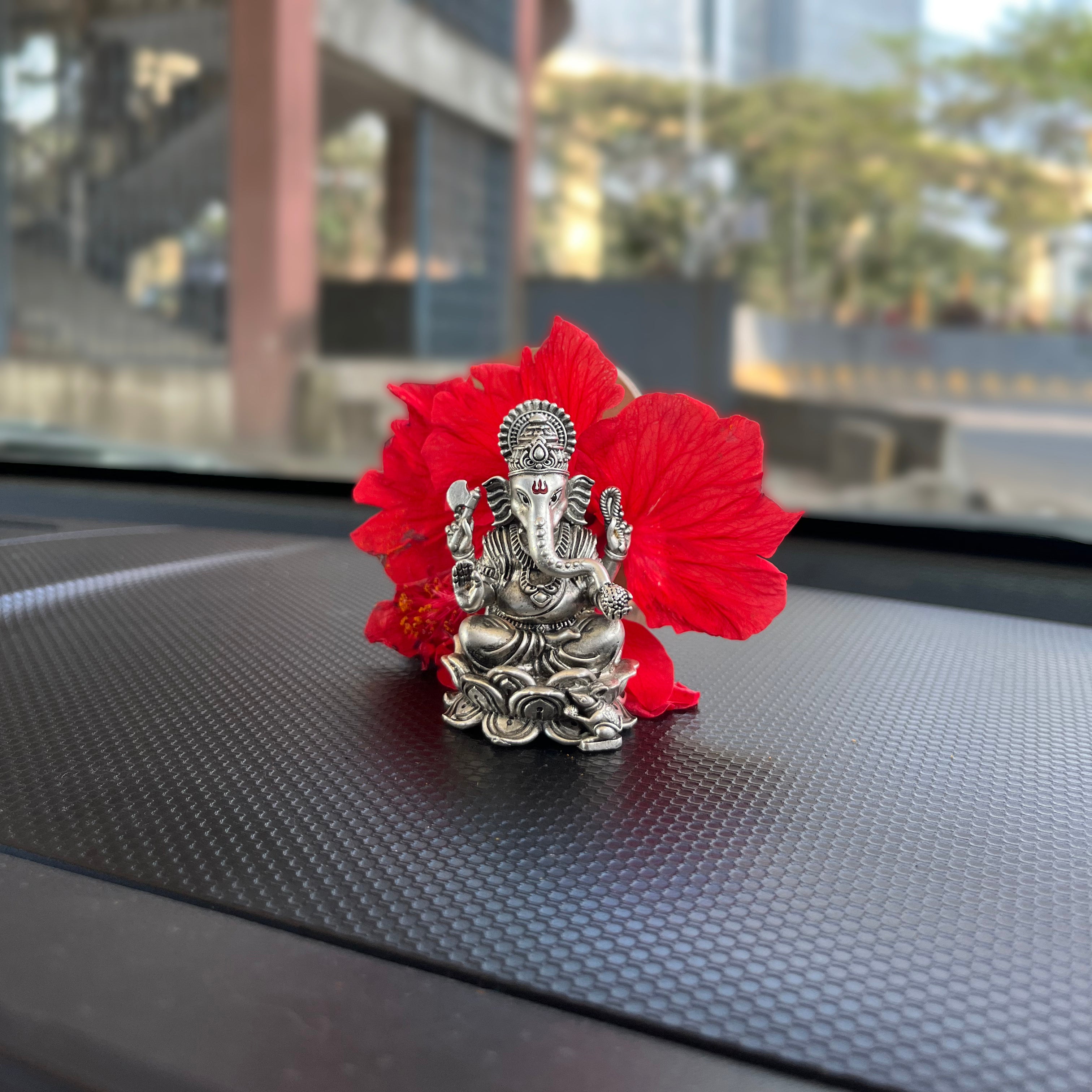 Handcrafted Ganesh Idol for Car Dashboard (1.5) IN