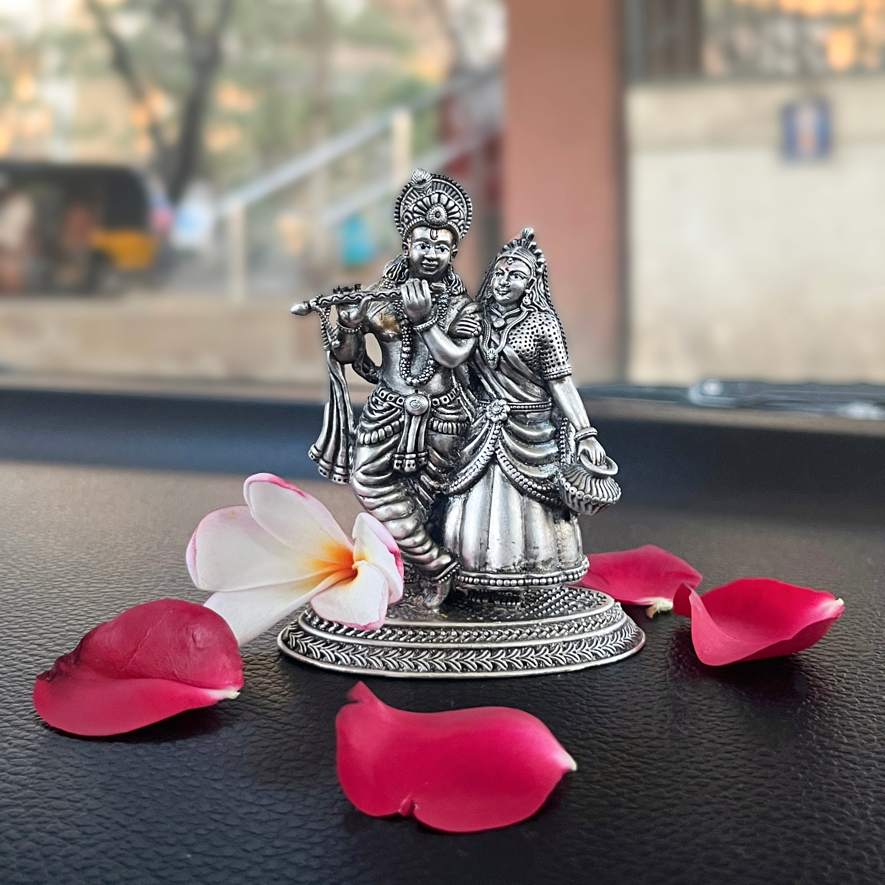 Radha Krishna Car Dashboard Idol (2.1) IN