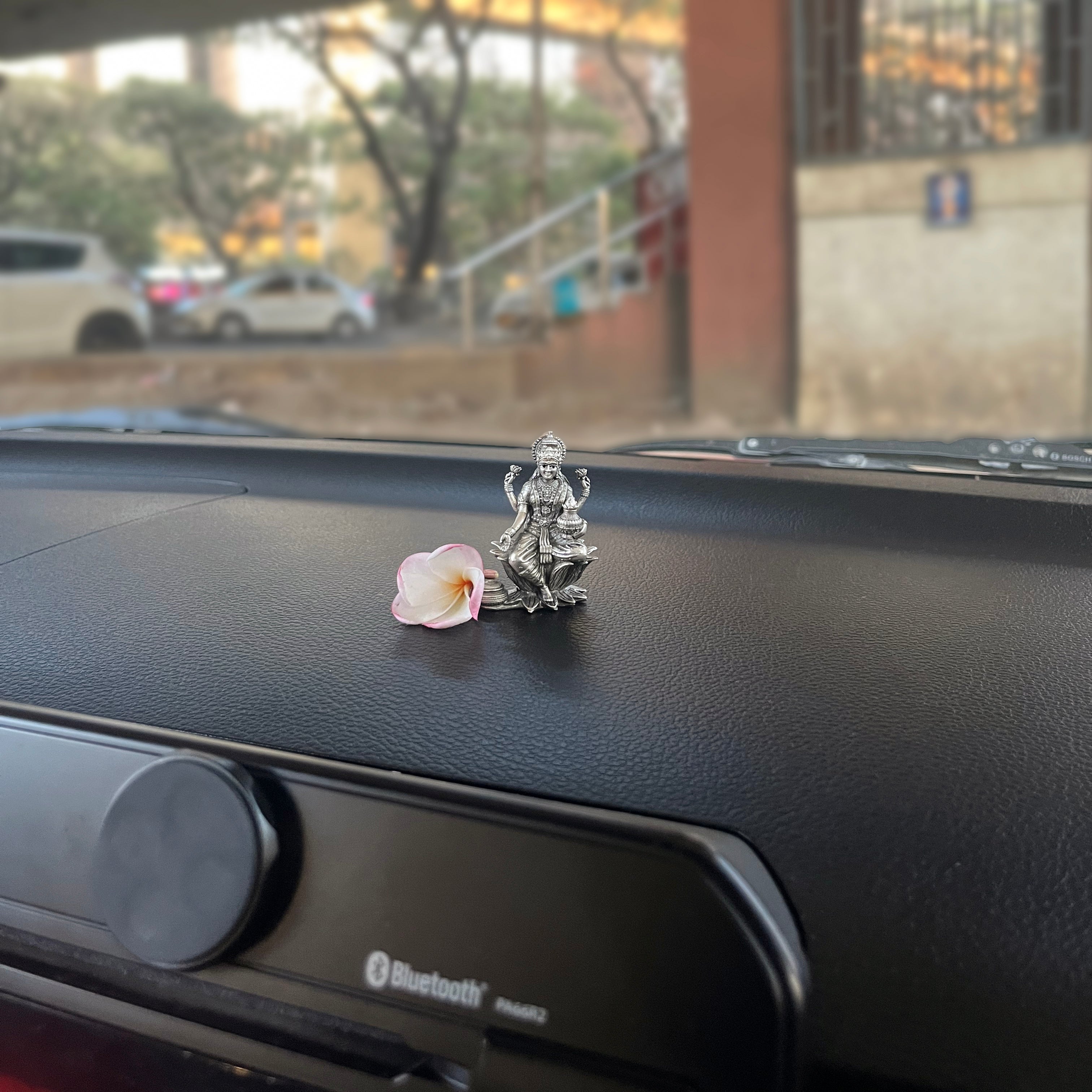 Lakshmiji Antique Idol for Your Car (2) IN