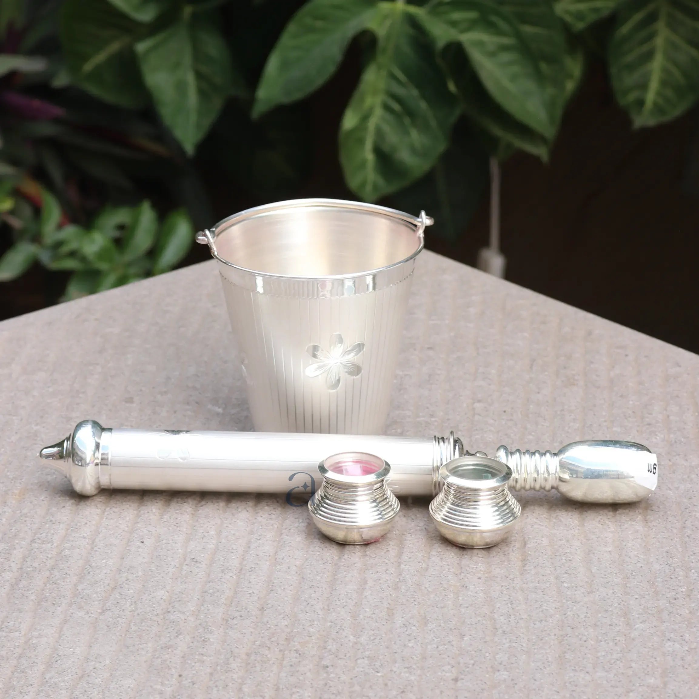 Buy Pichkari Bucket & Dabbi for the Perfect Holi Online at Best Price - Aahi Silverware | Ranka Jewellers