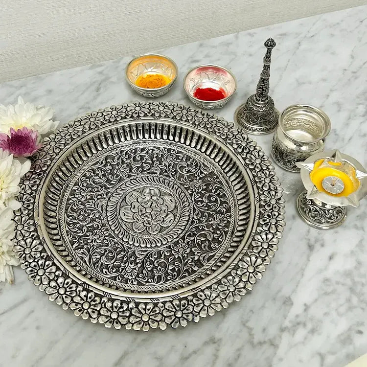 Thalis