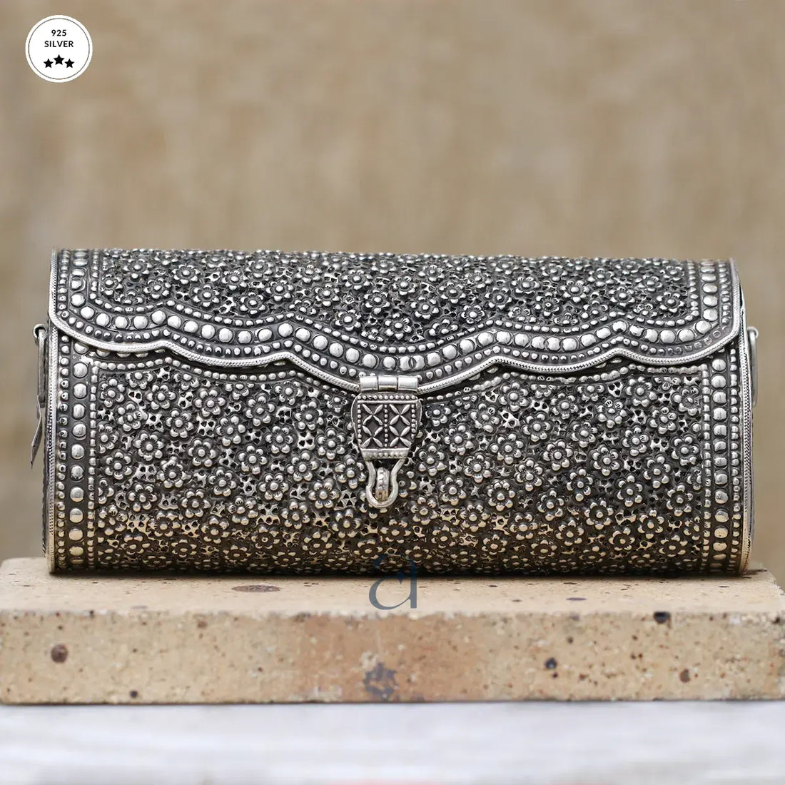 Sterling Silver Antique Purse with Hand Engraved Patterns