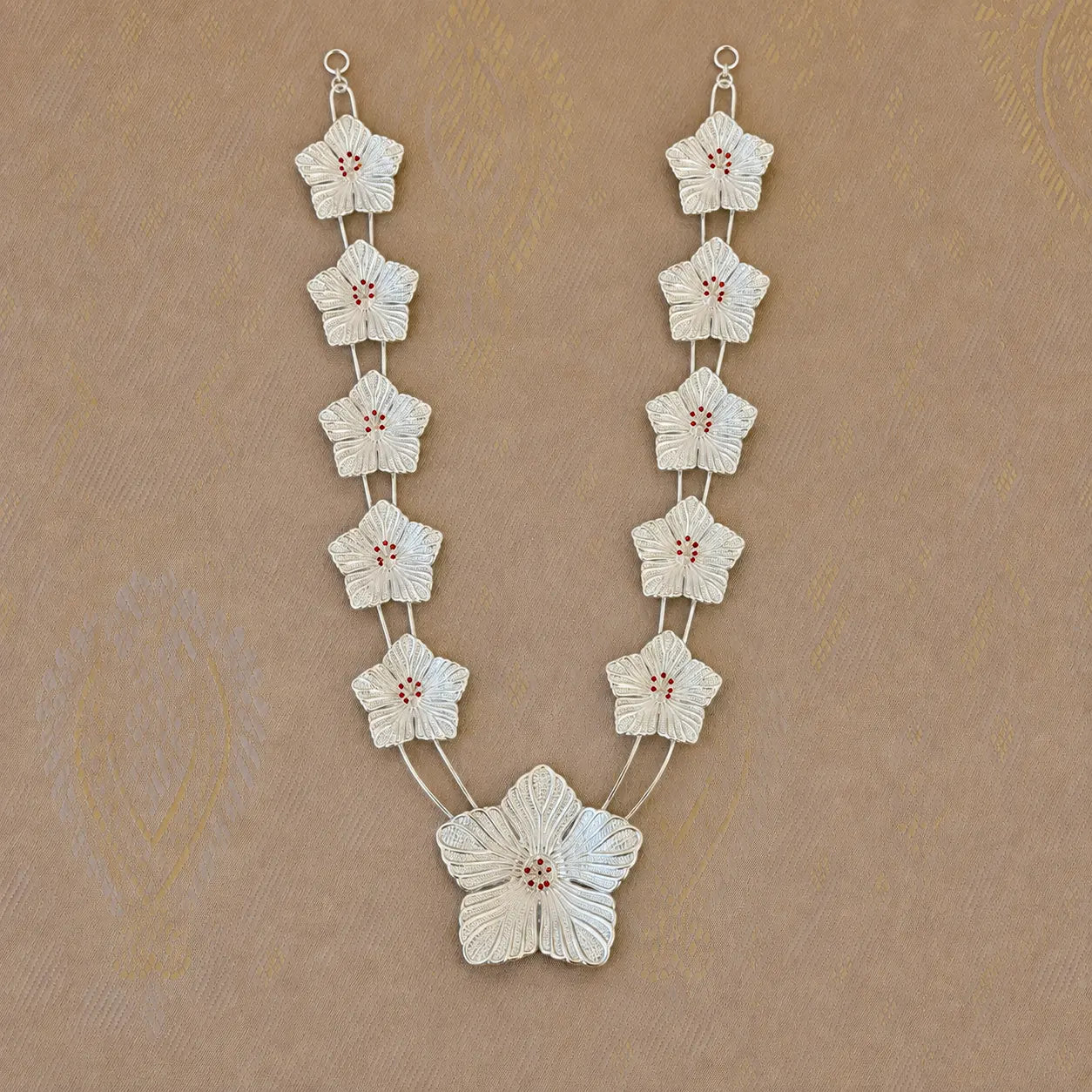 Silver Jaswanda Flower Haar