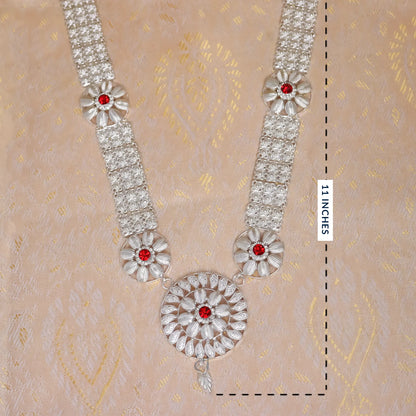 Auspicious Silver Garland