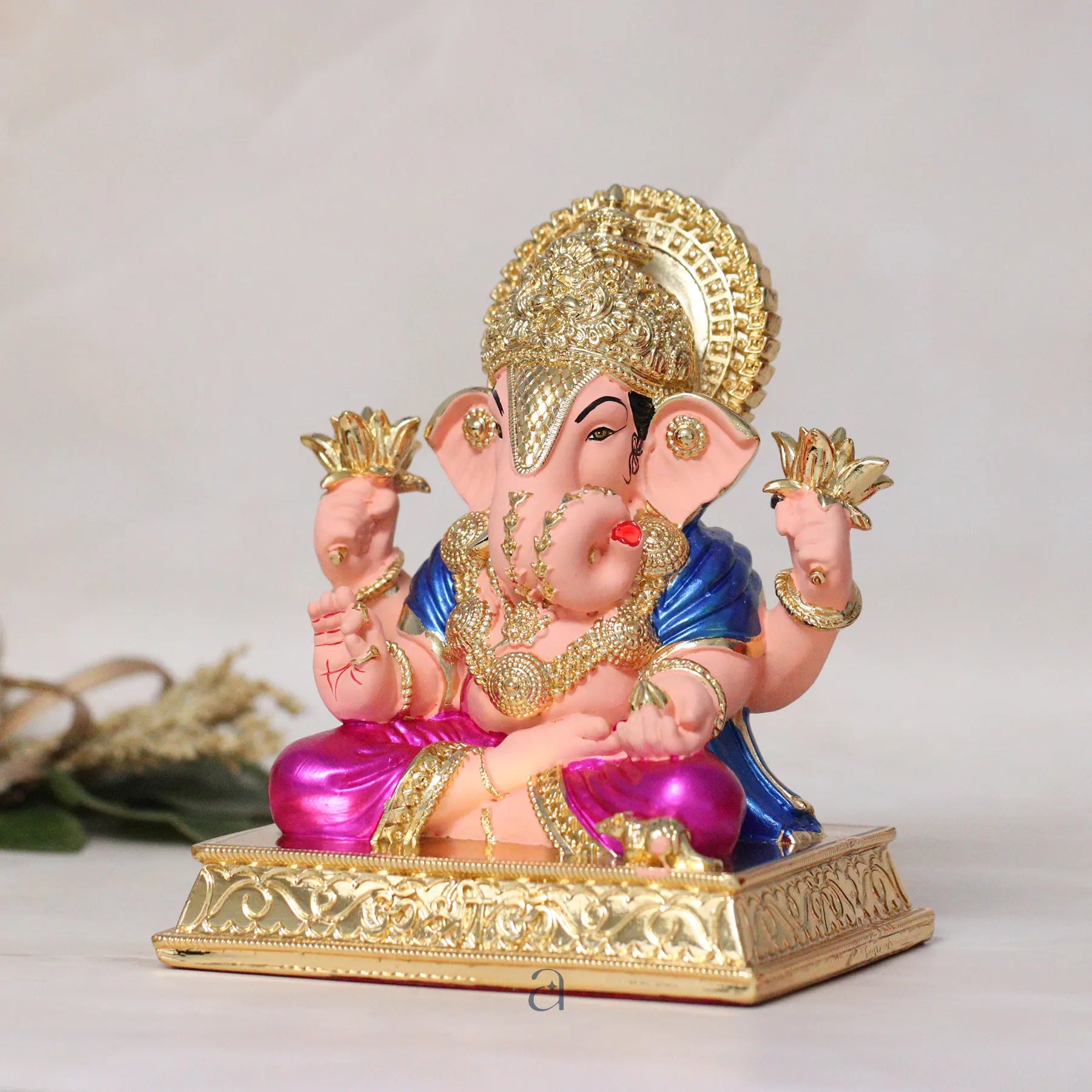 Dagdusheth Ganeshji Idol