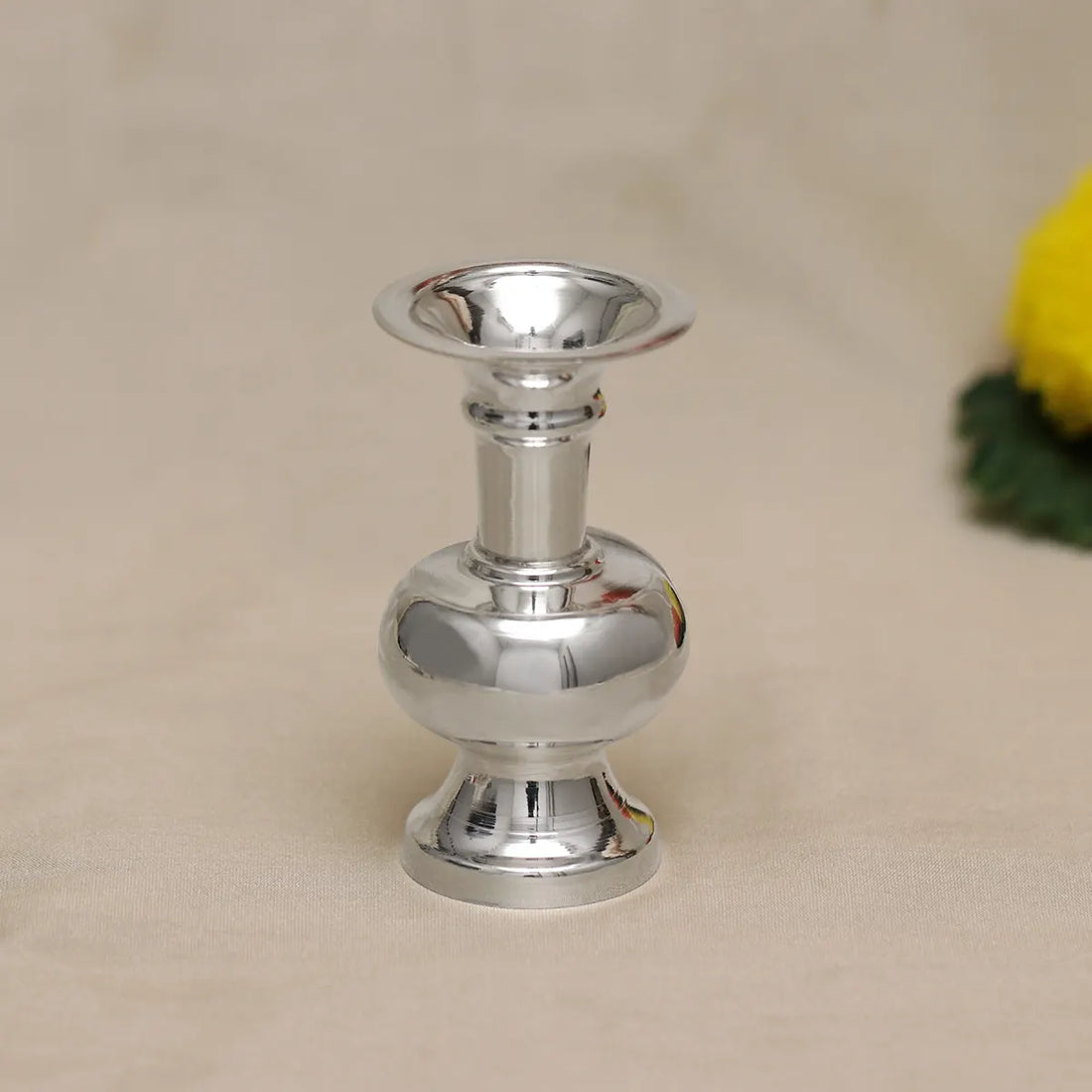 Plain Kalash Silver Gindi