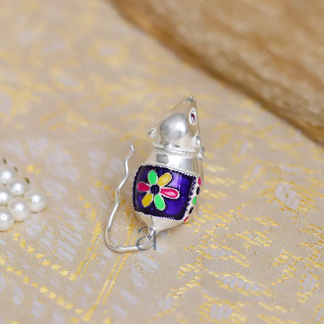 Blue Colored Silver Mushakraj