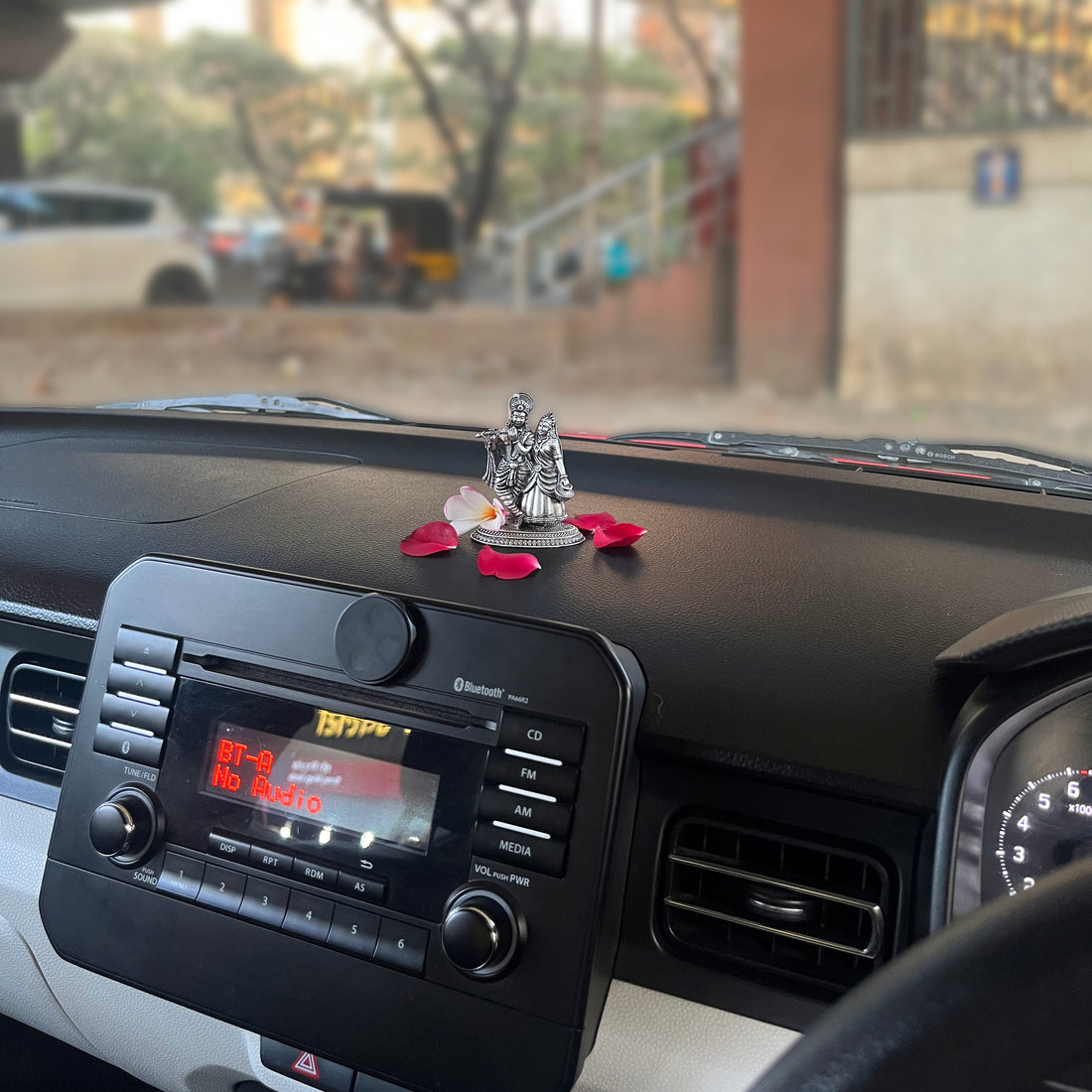 Radha Krishna Car Dashboard Idol (2.1) IN