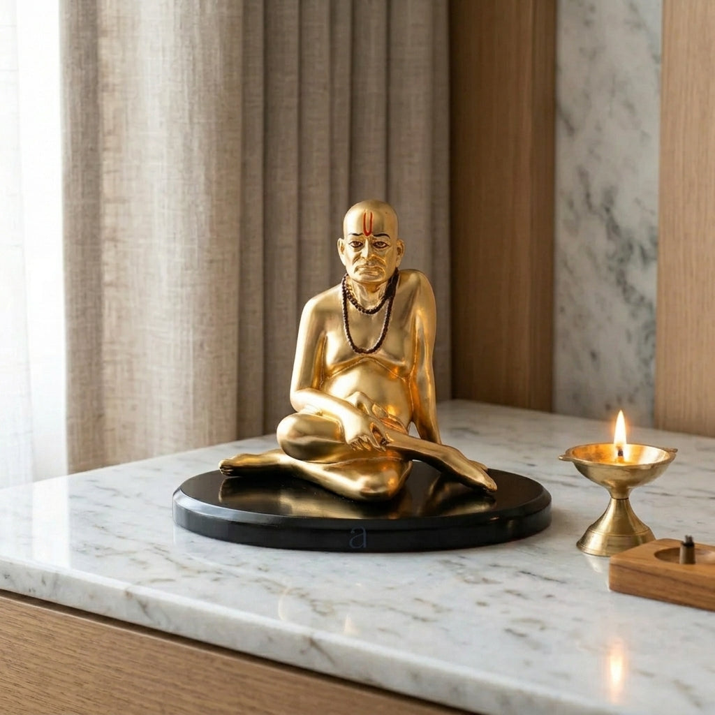 Buy Golden Swami Samarth Idol Online at Best Price - Aahi Silverware | Ranka Jewellers